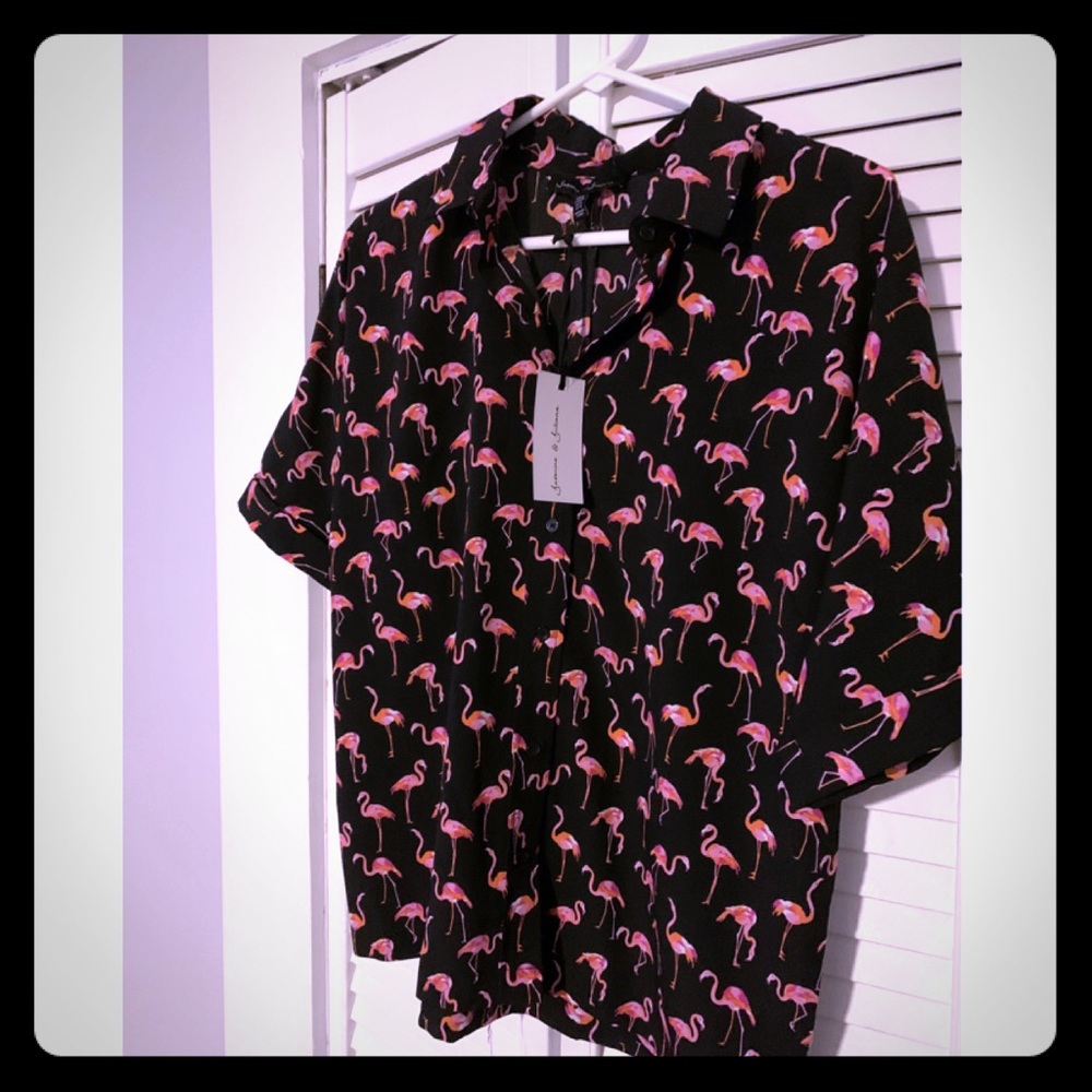 NWT Beachy flamingo button up